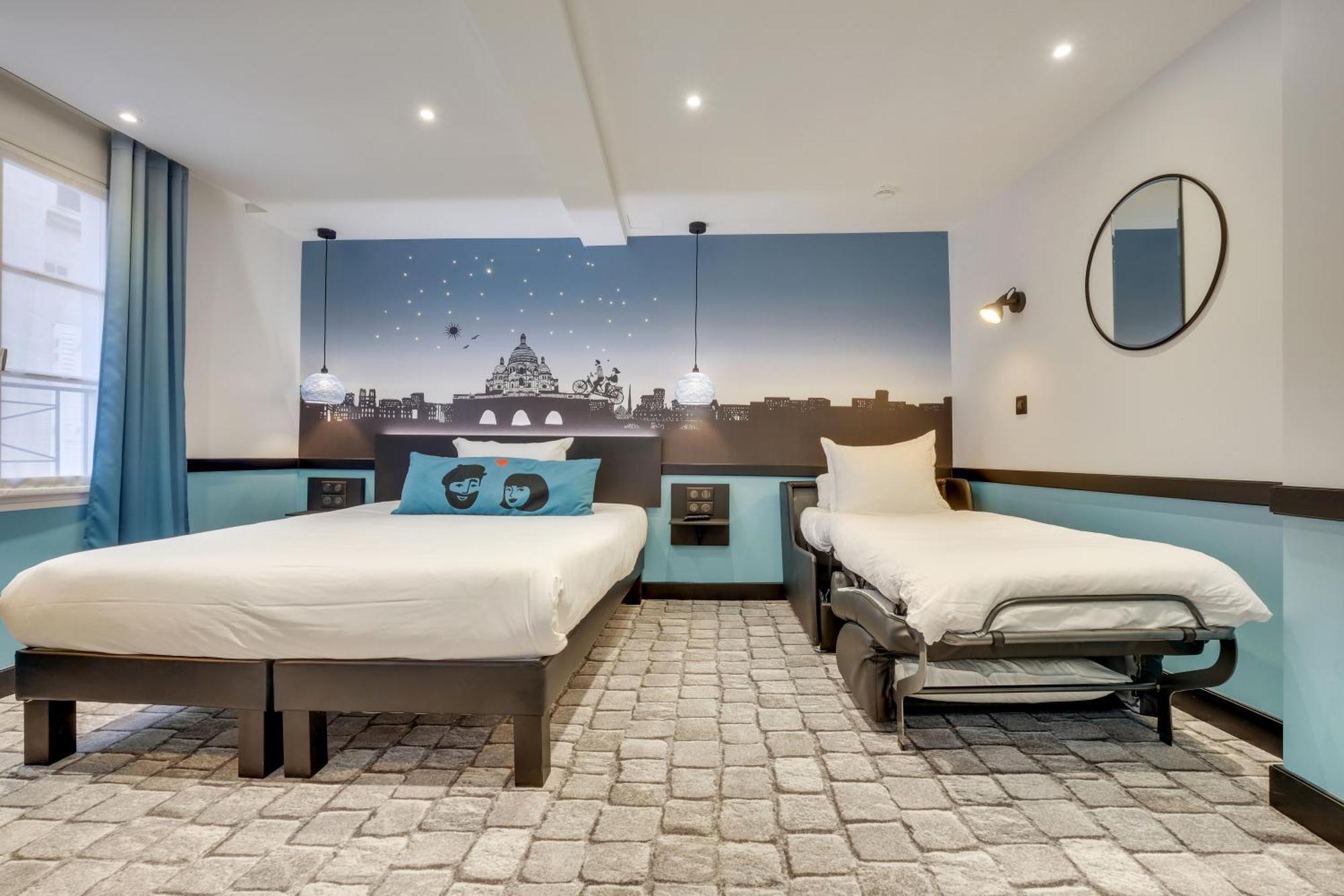 Superior Triple Room Hot Tub