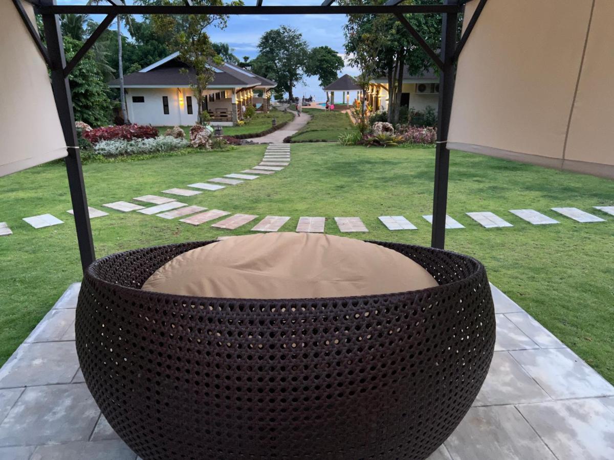 Family Room Garden View