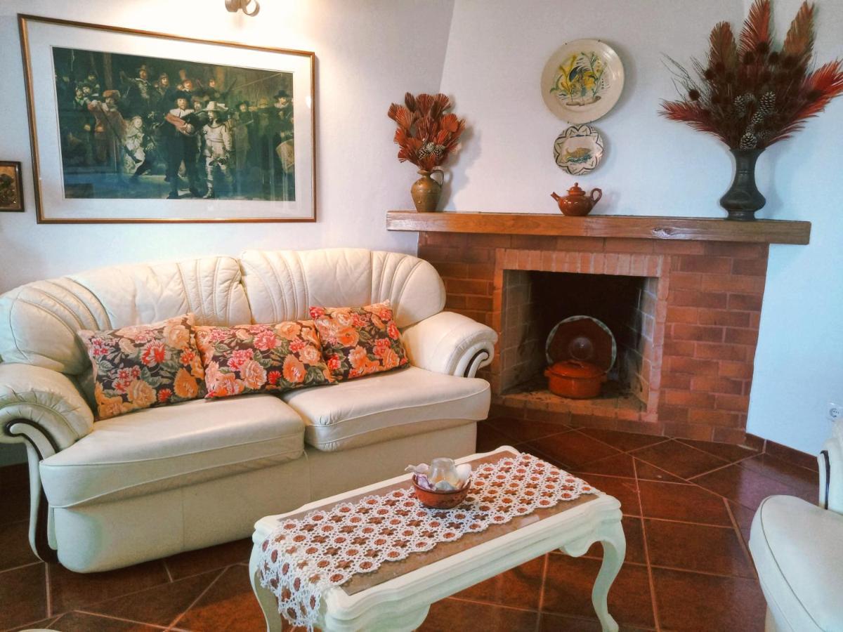 Two-Bedroom Villa with Sea View,703708225:JPEG