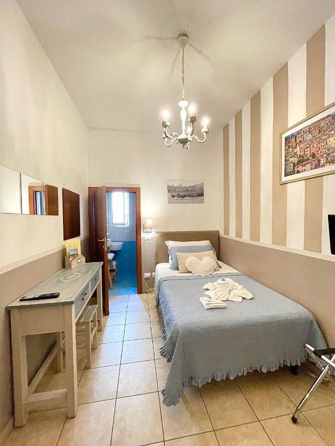 Single Room Private Bathroom