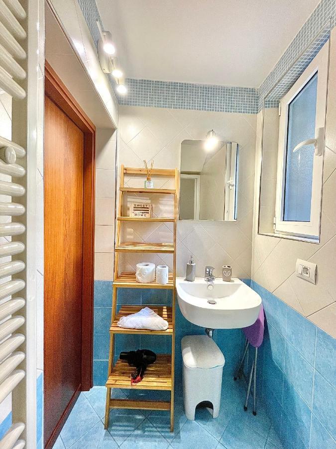Single Room Private Bathroom