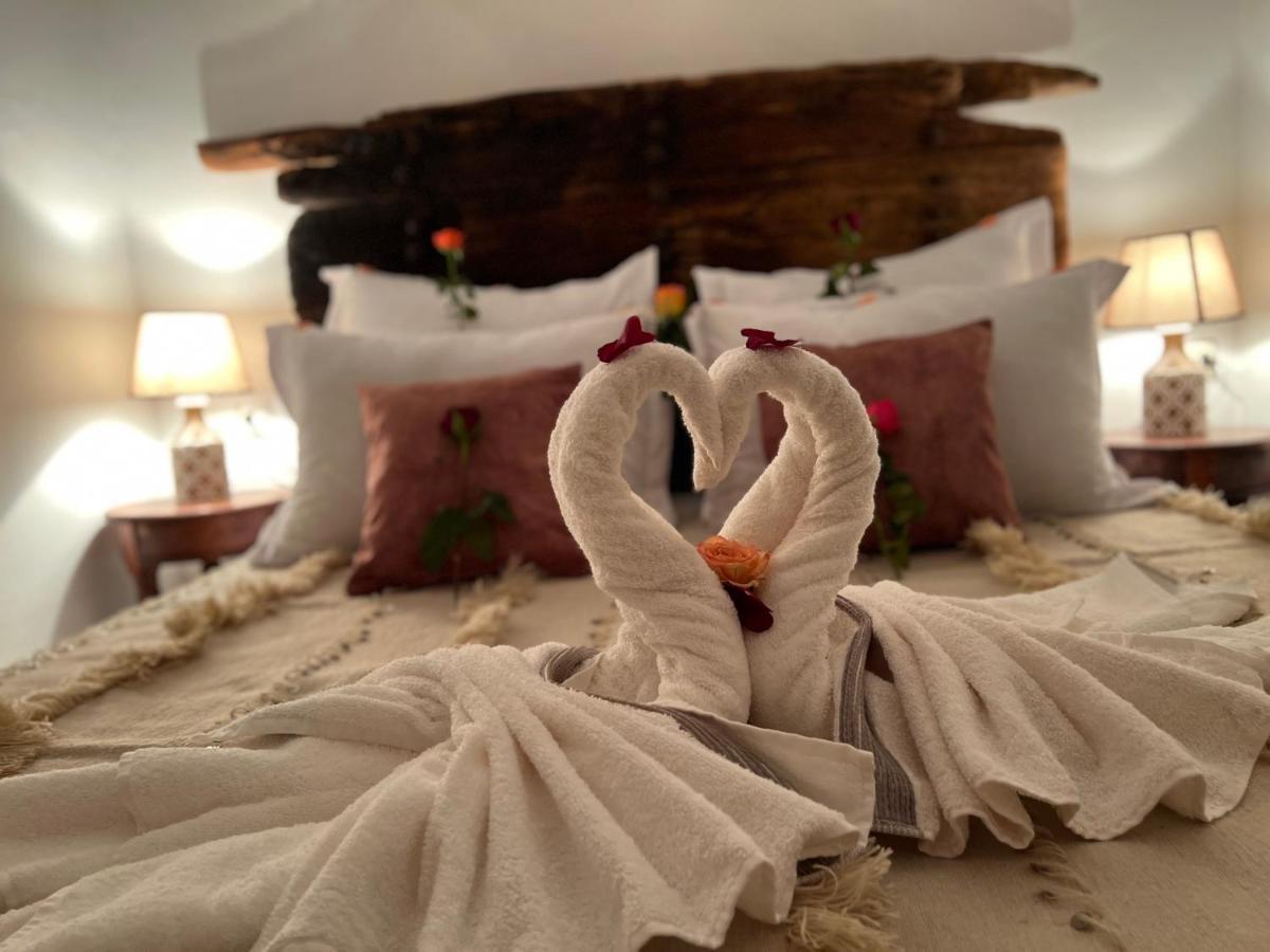 Deluxe Double Room with Extra Bed,1296886774:JPEG