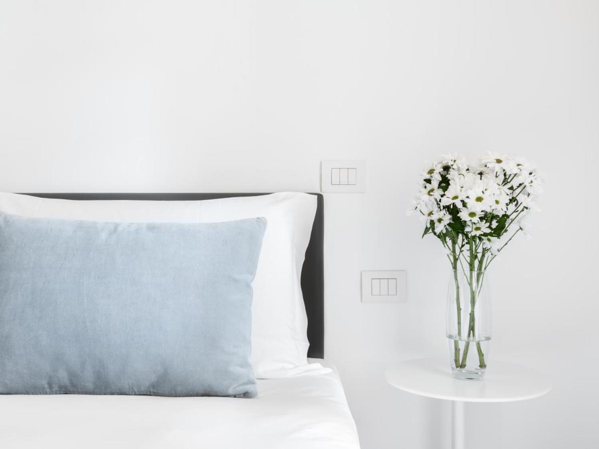 Medium Room Extra Single Bed
