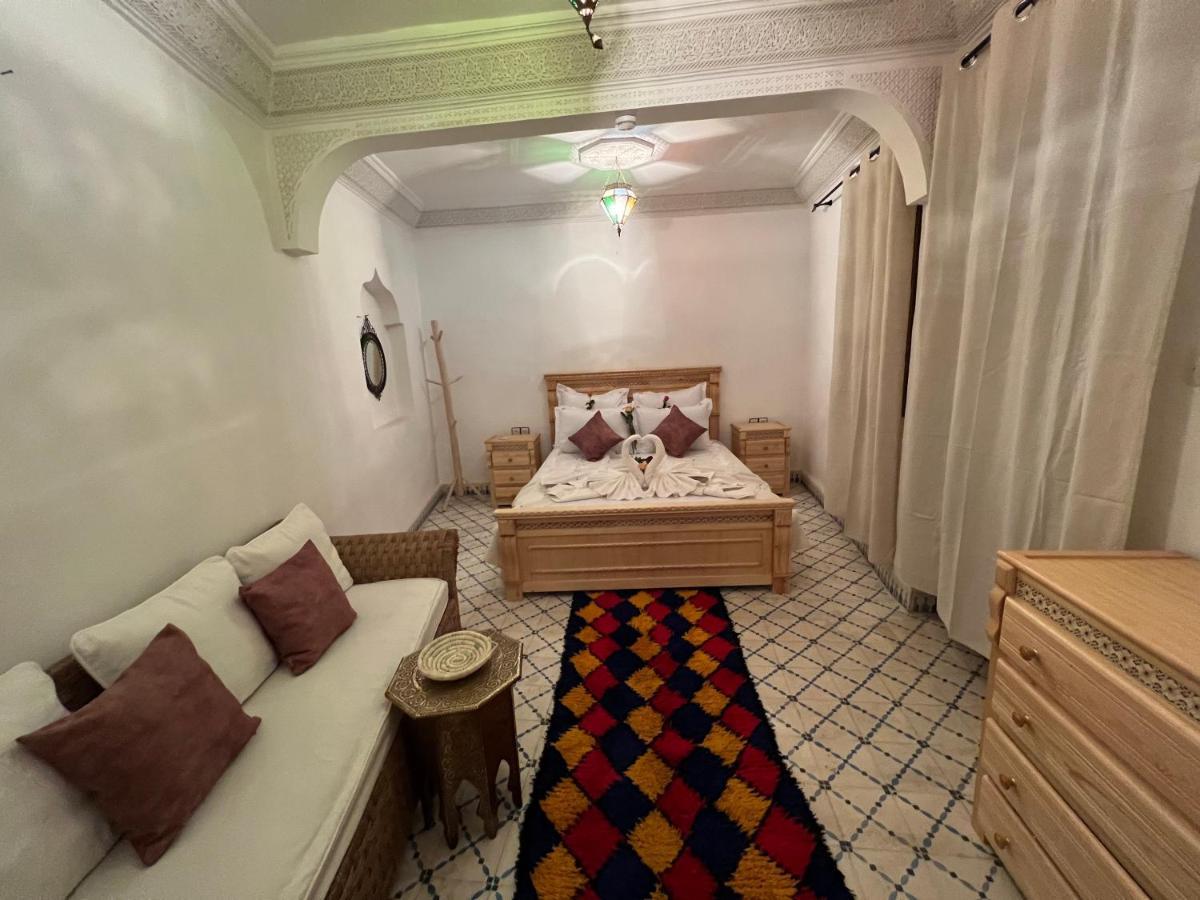 Deluxe Double Room with Bath,1298869339:JPEG