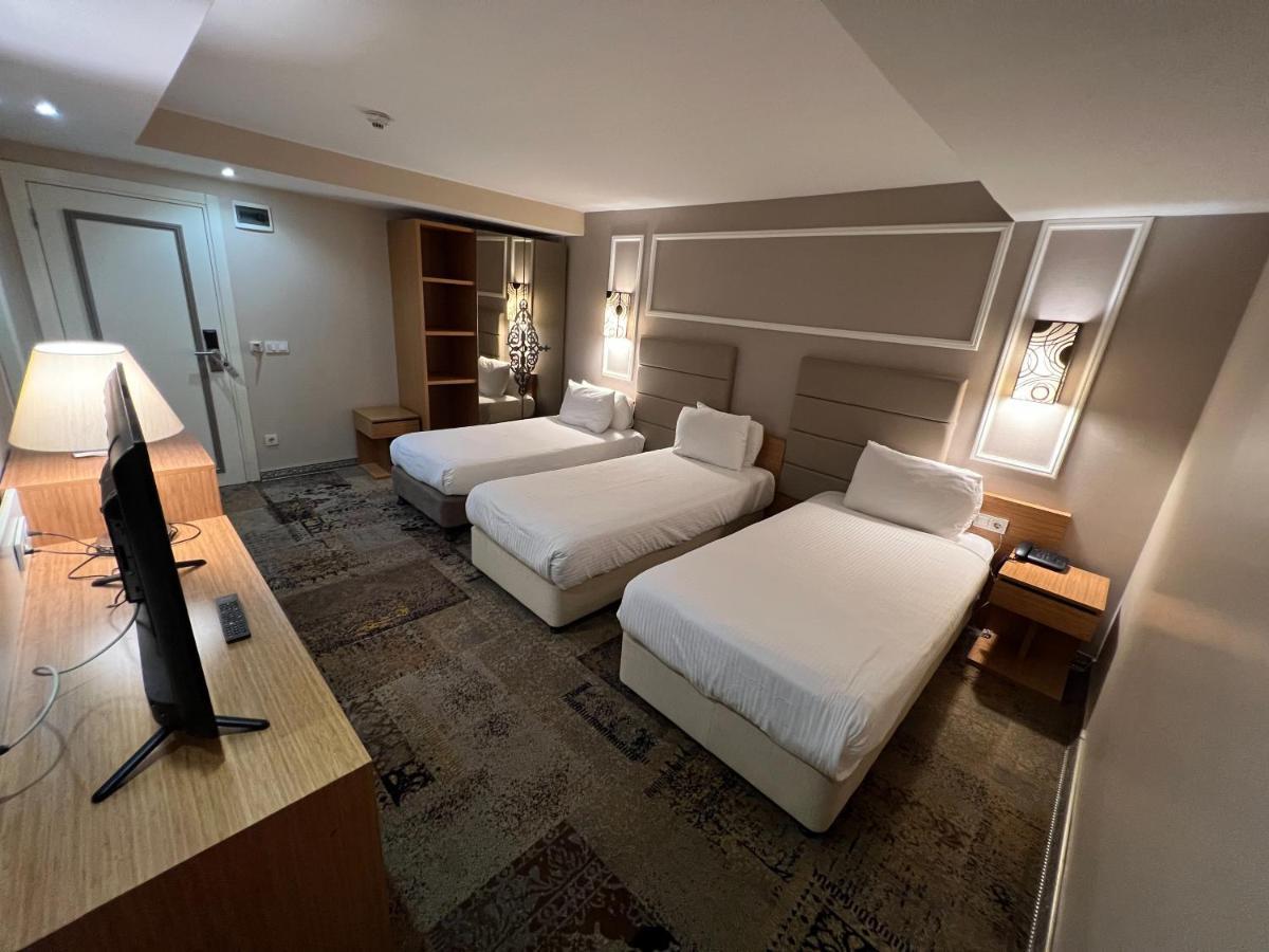 Two-Bedroom Apartment,1299480508:JPEG