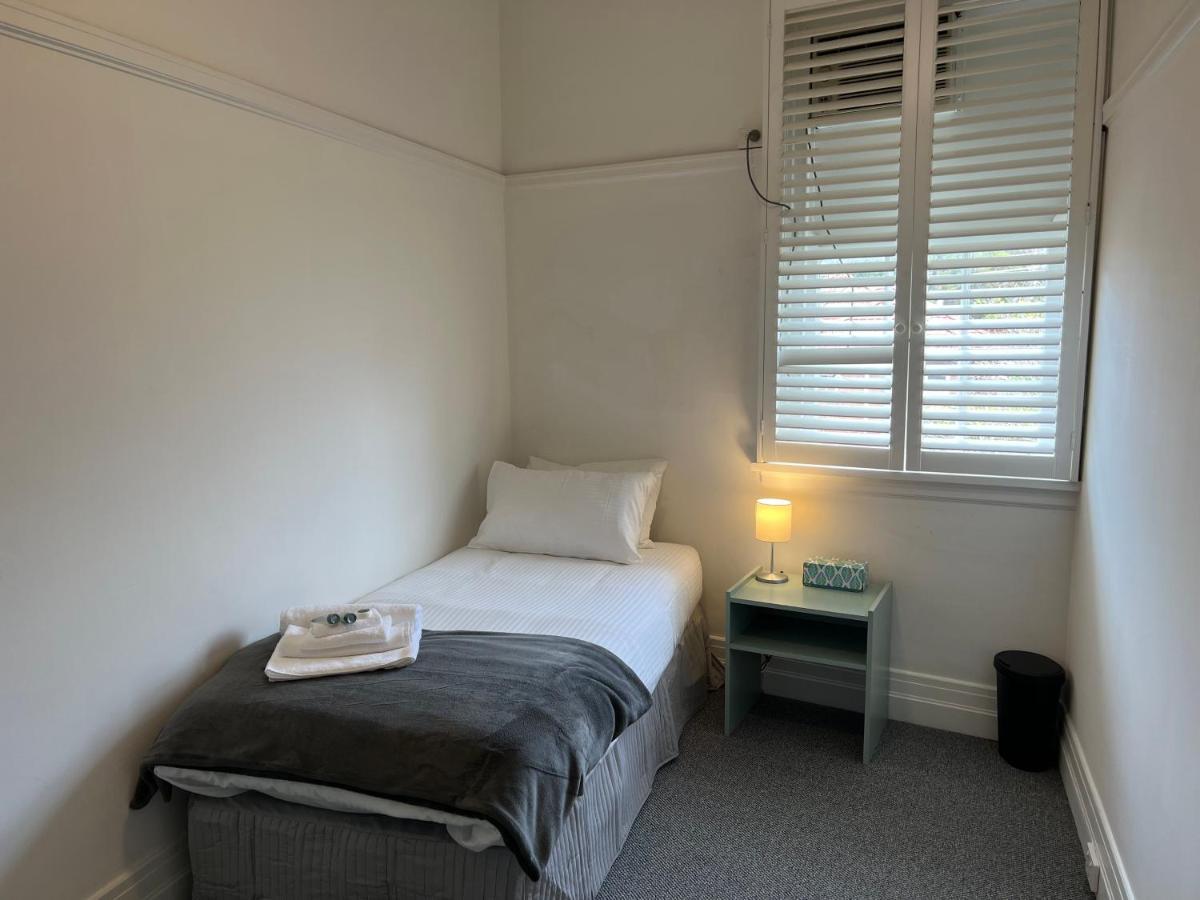 Single Room with Shared Bathroom,1299655042:JPEG