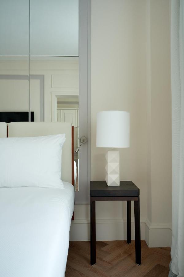Suite with Sofa Bed,1305868687:JPEG