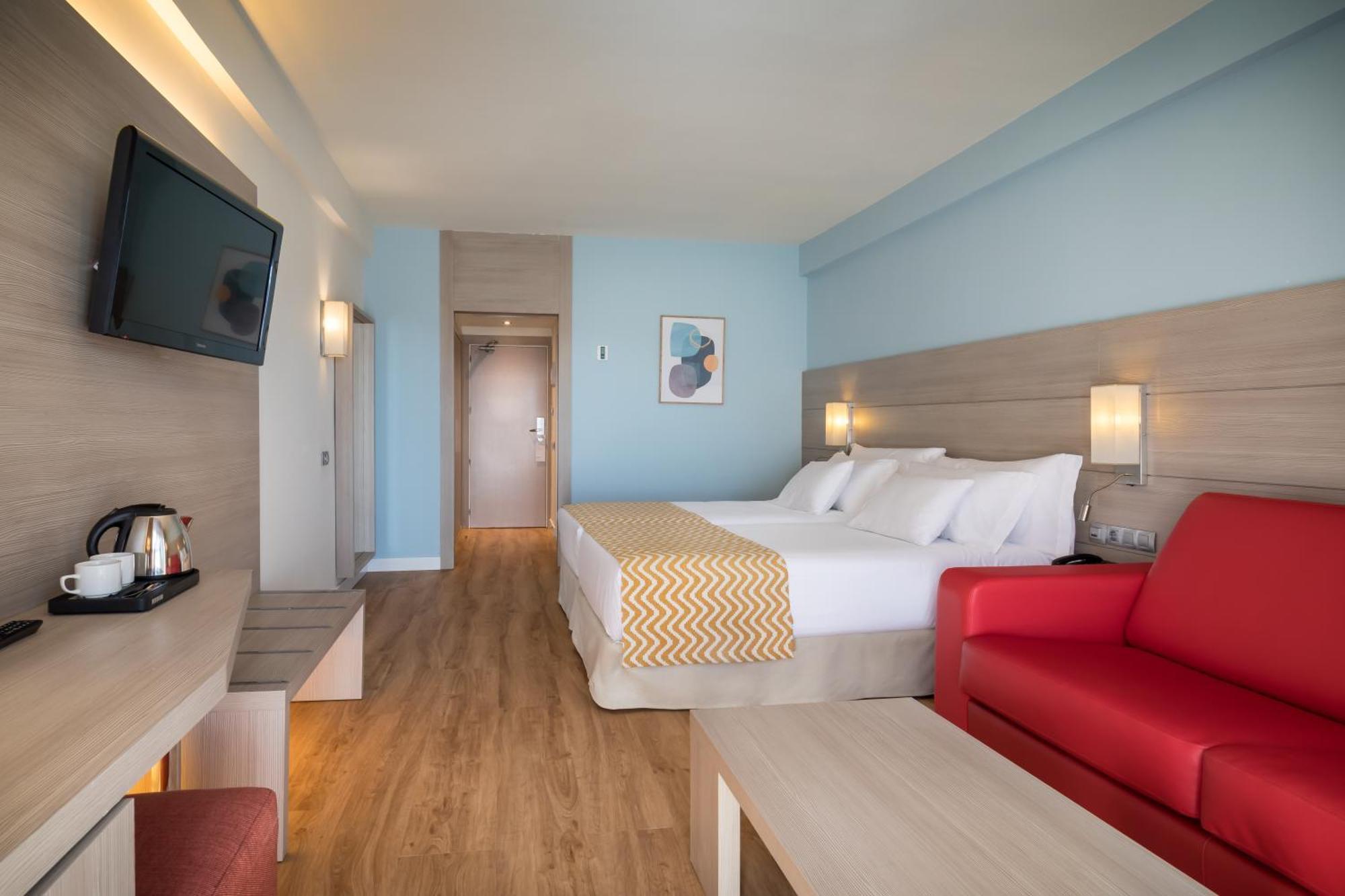 Quarto Familiar (2 Adultos + 2 Crianças)