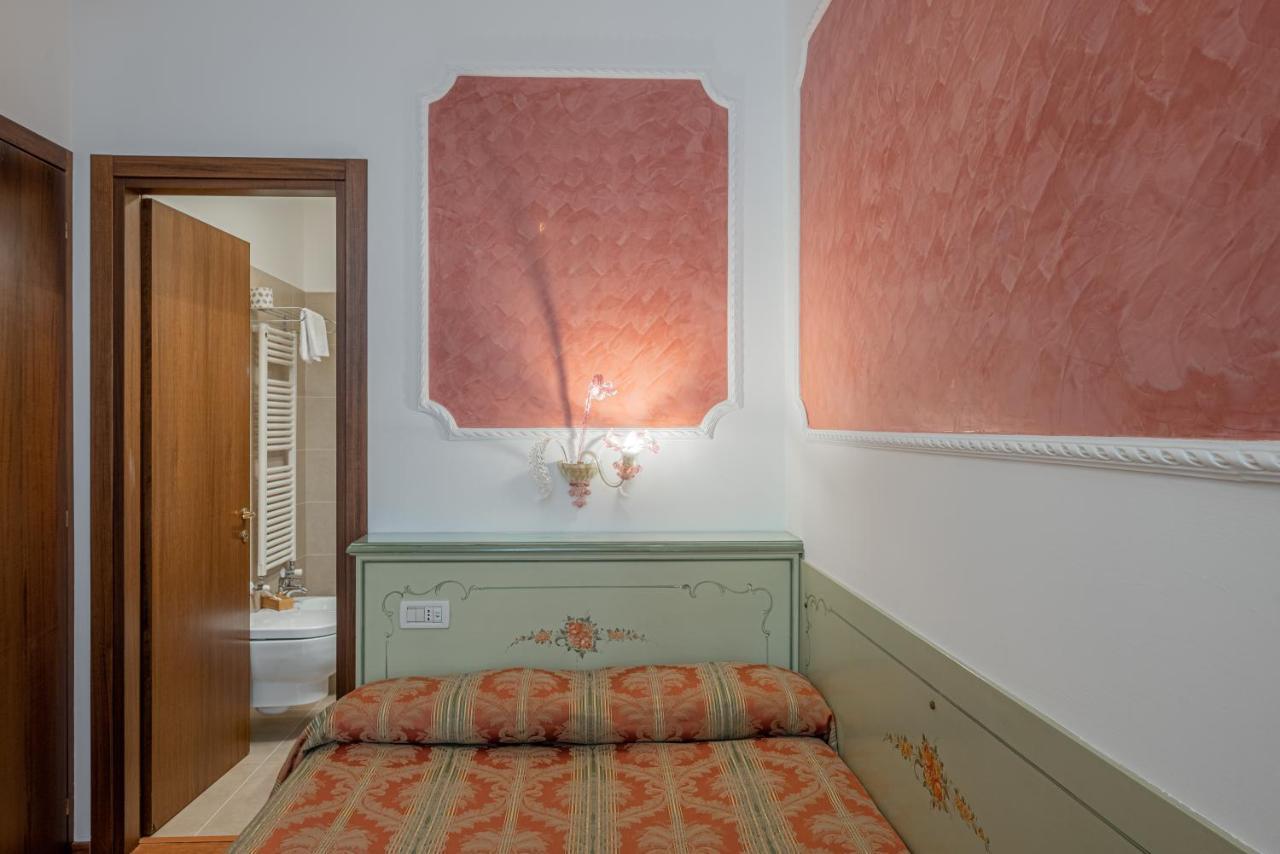 Economy Double Room Canal View