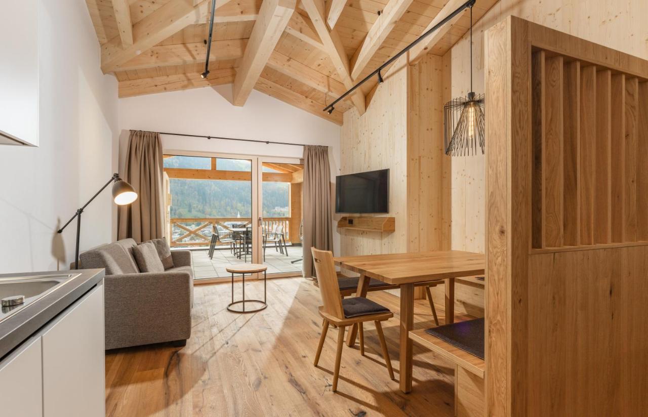 Apartment with Mountain View,1307631586:JPEG