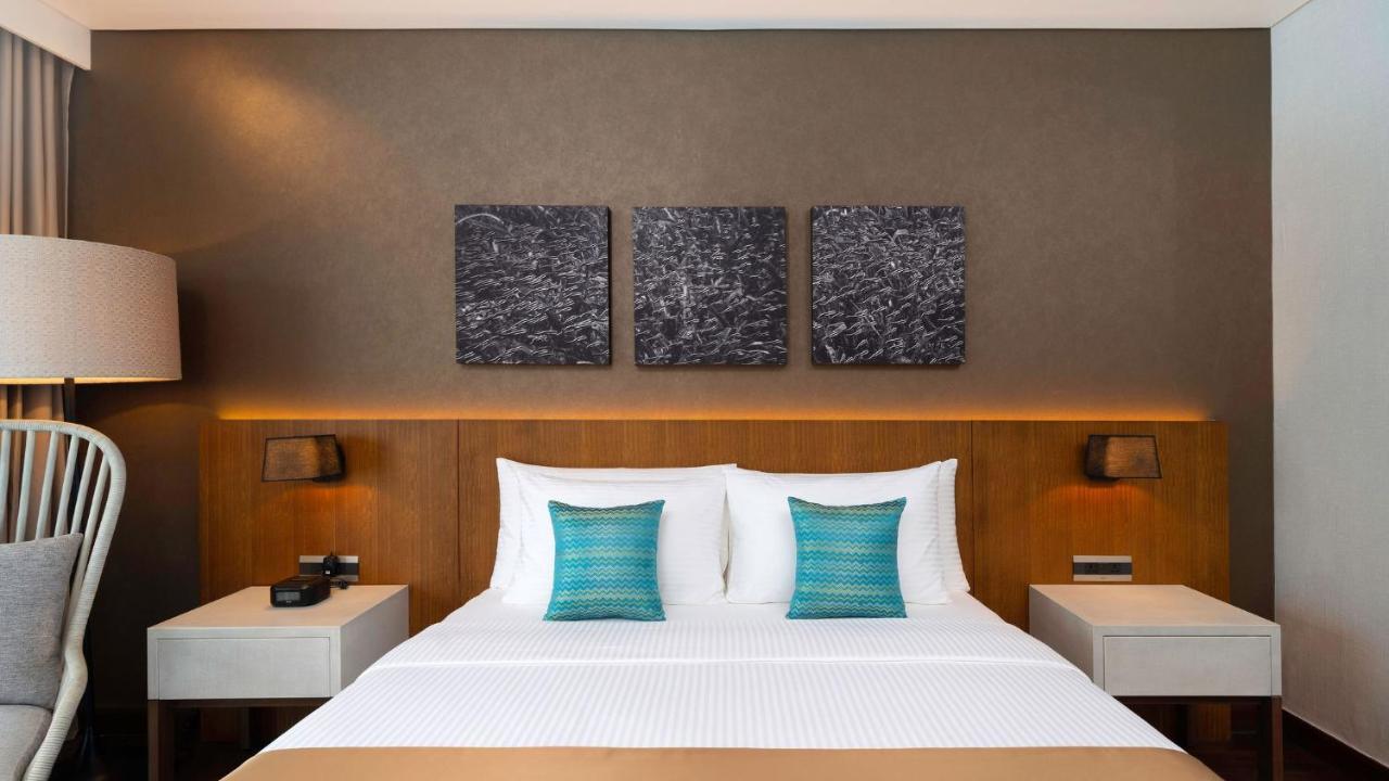 Premier Room,1312936114:JPEG