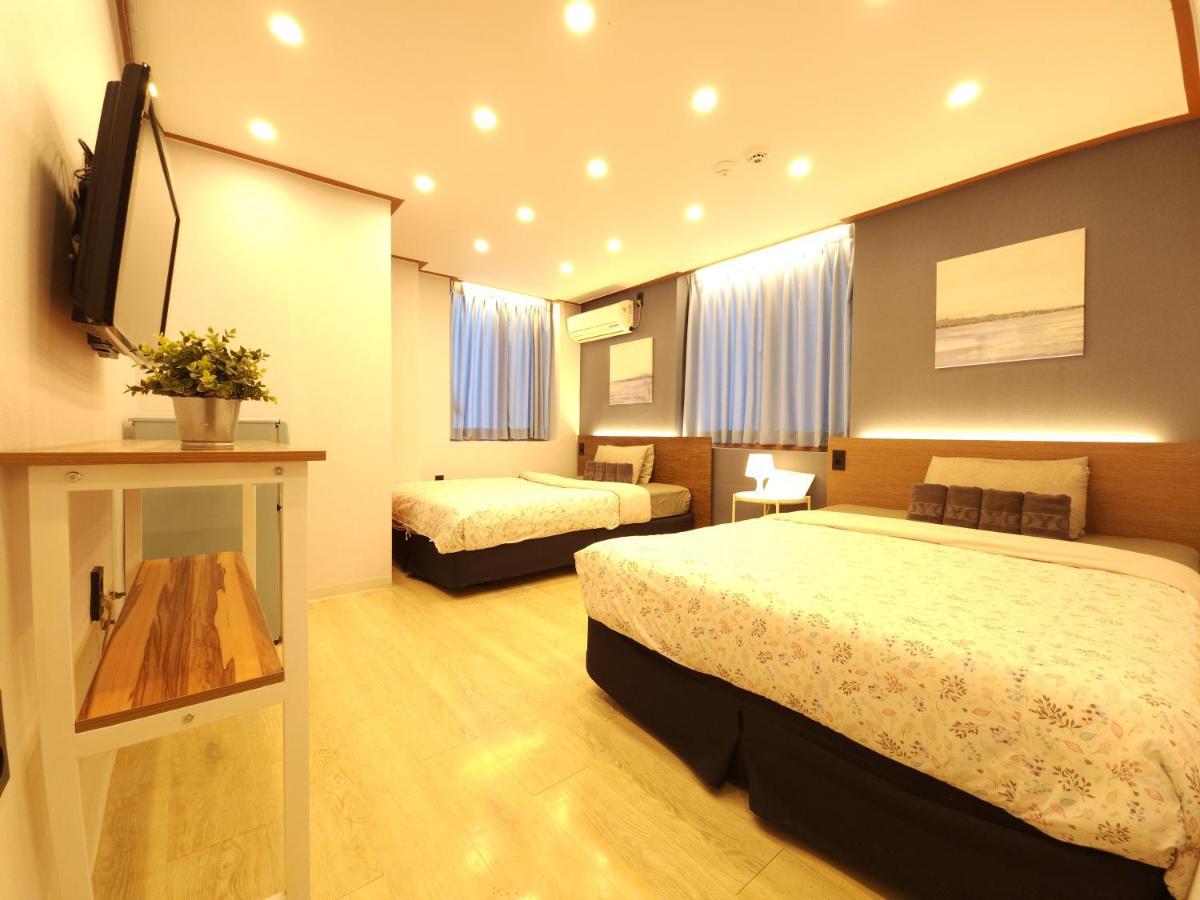 Quadruple Room,1317966277:JPEG