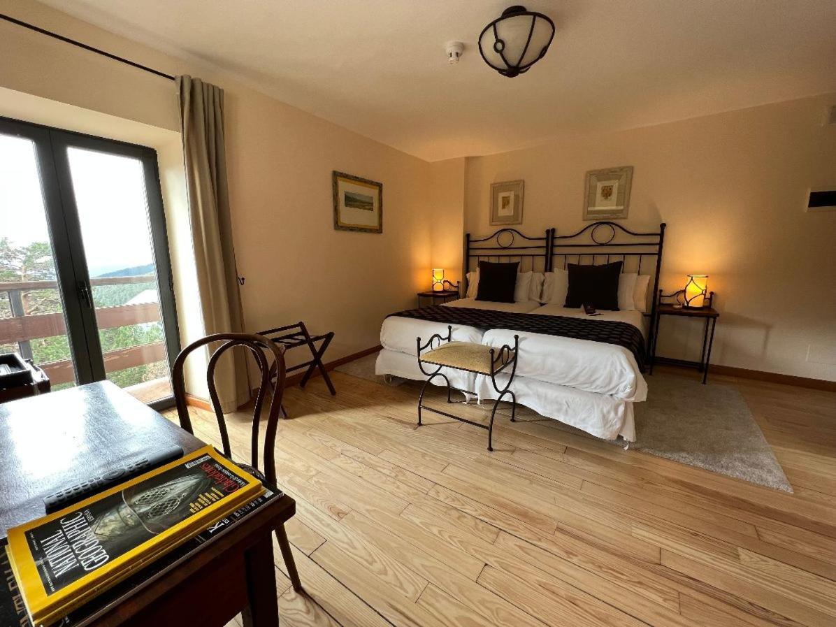 Double or Twin Room Mountain View