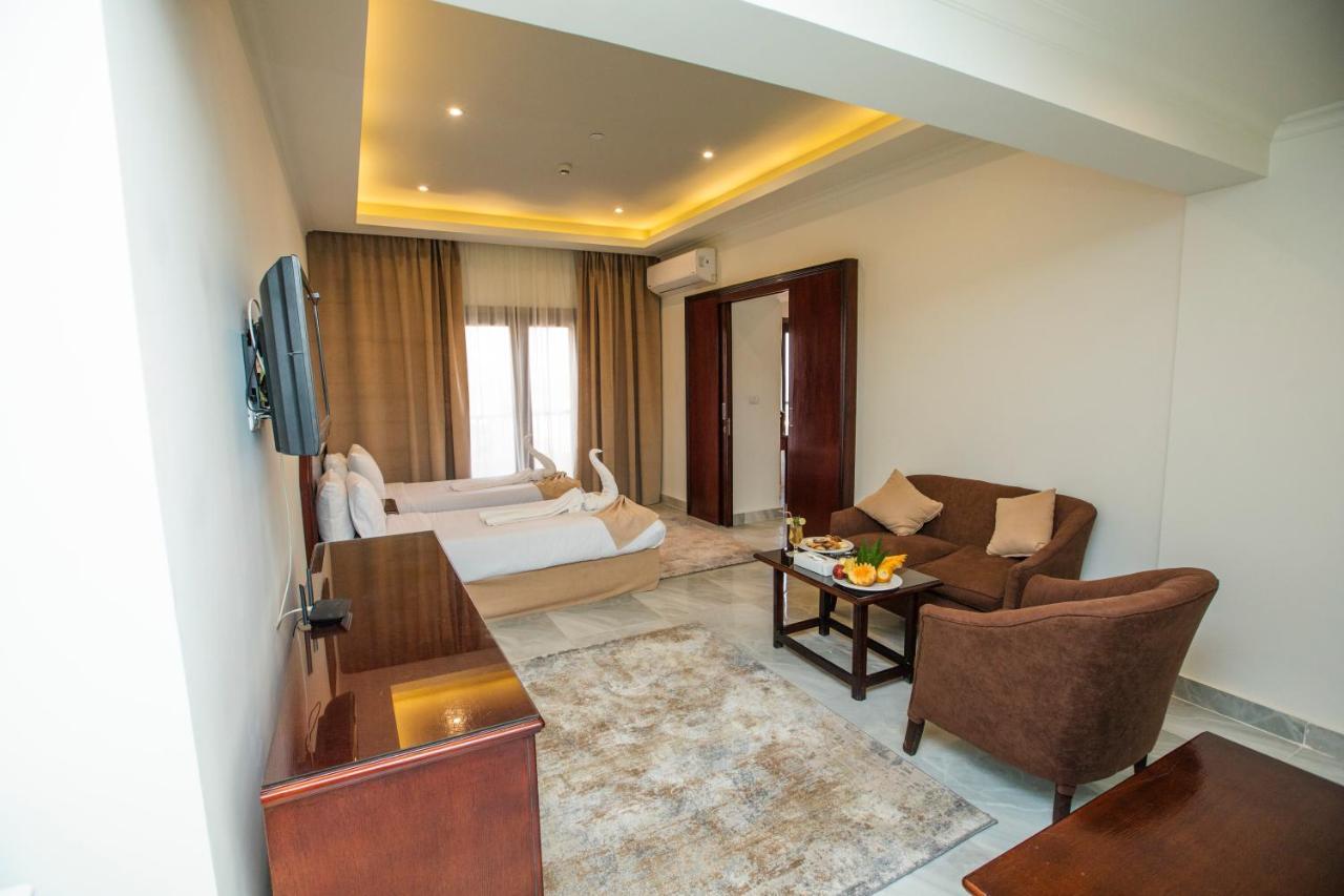 Renovated Executive Suite Montaza & Partial sea view