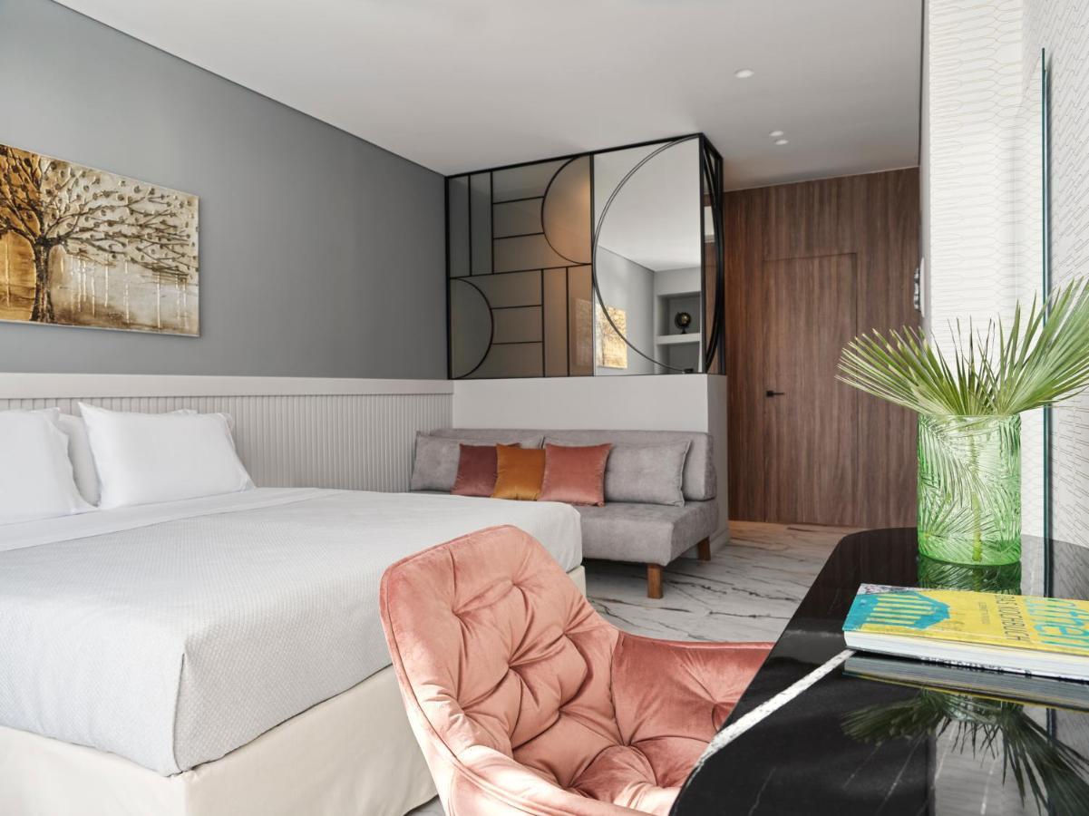 Deluxe Suite Balcony