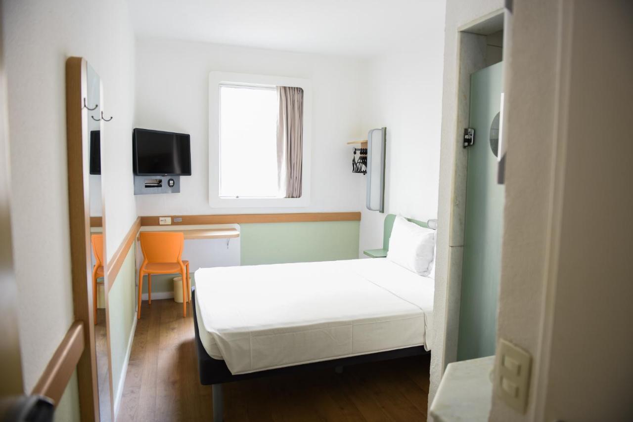 Habitación Estándar con 1 cama doble y 1 litera
