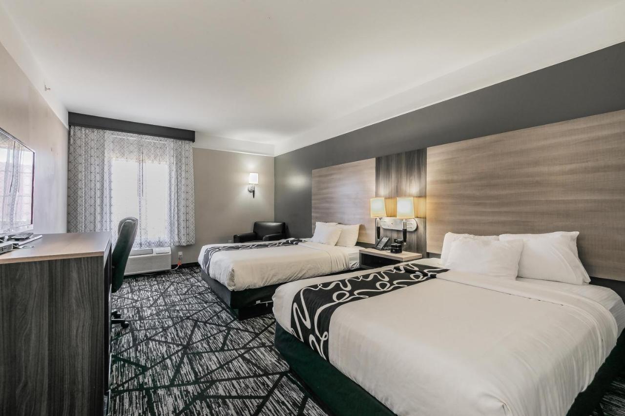 Deluxe Queen Room with Two Queen Beds