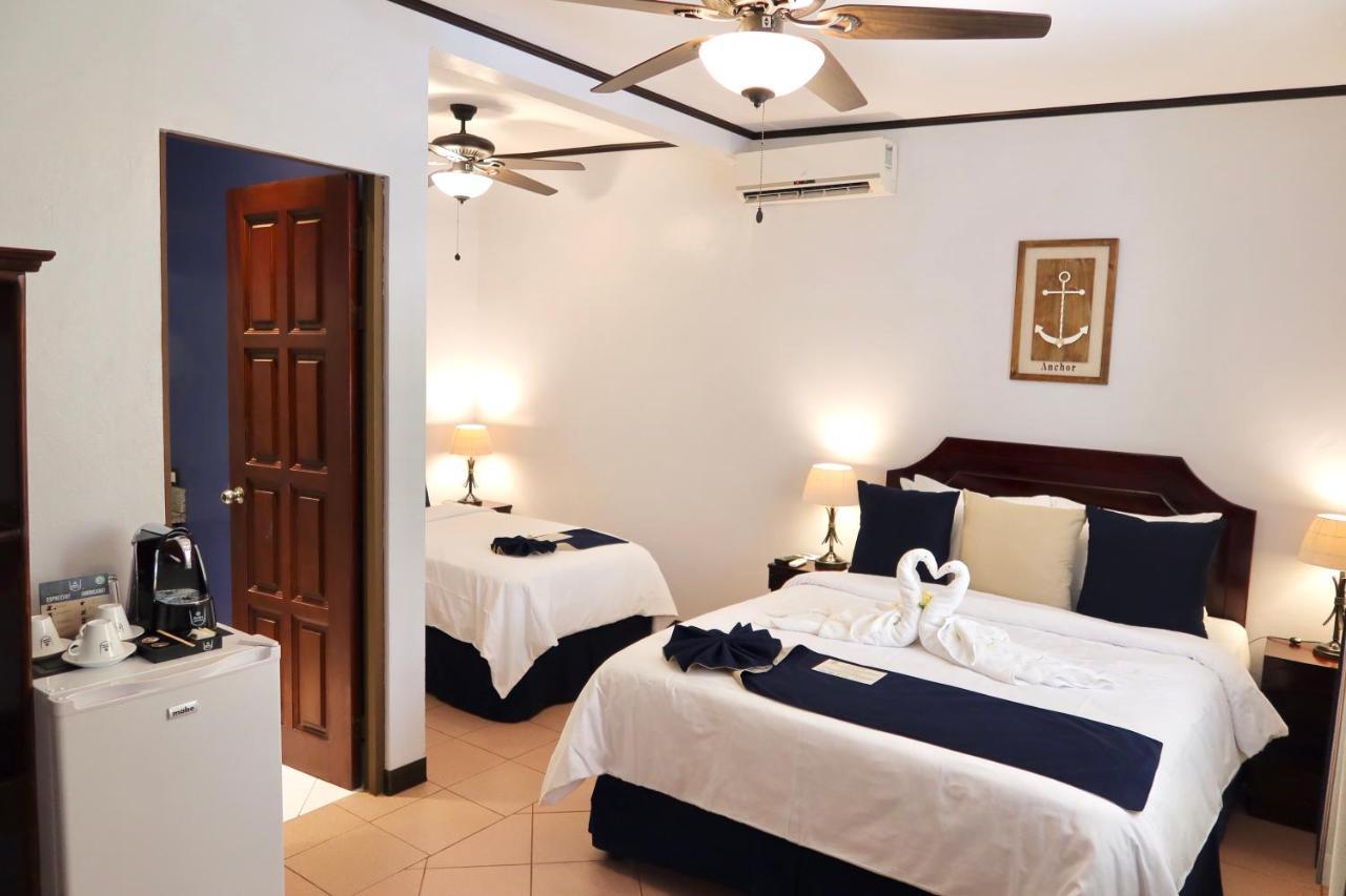 Standard Triple Room with Garden View