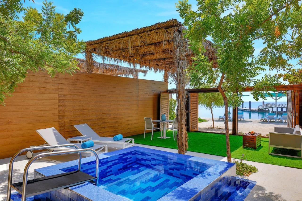 Beach Pool King or Twin Room