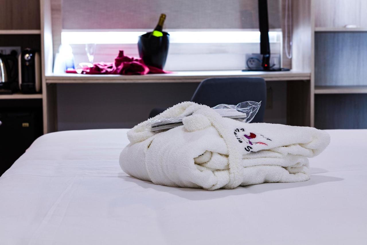 Romantic Deluxe King Room