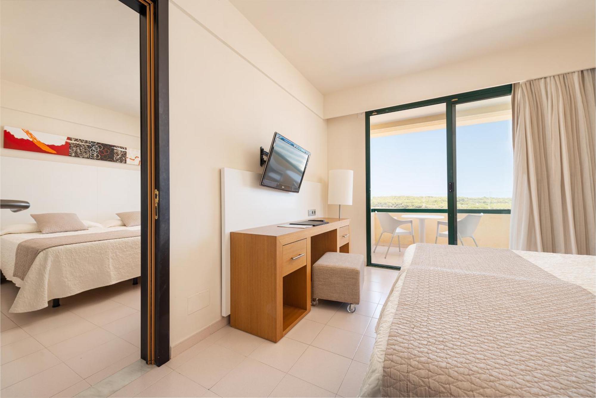 Two Connecting Double Rooms with Balcony,1270057561:JPEG
