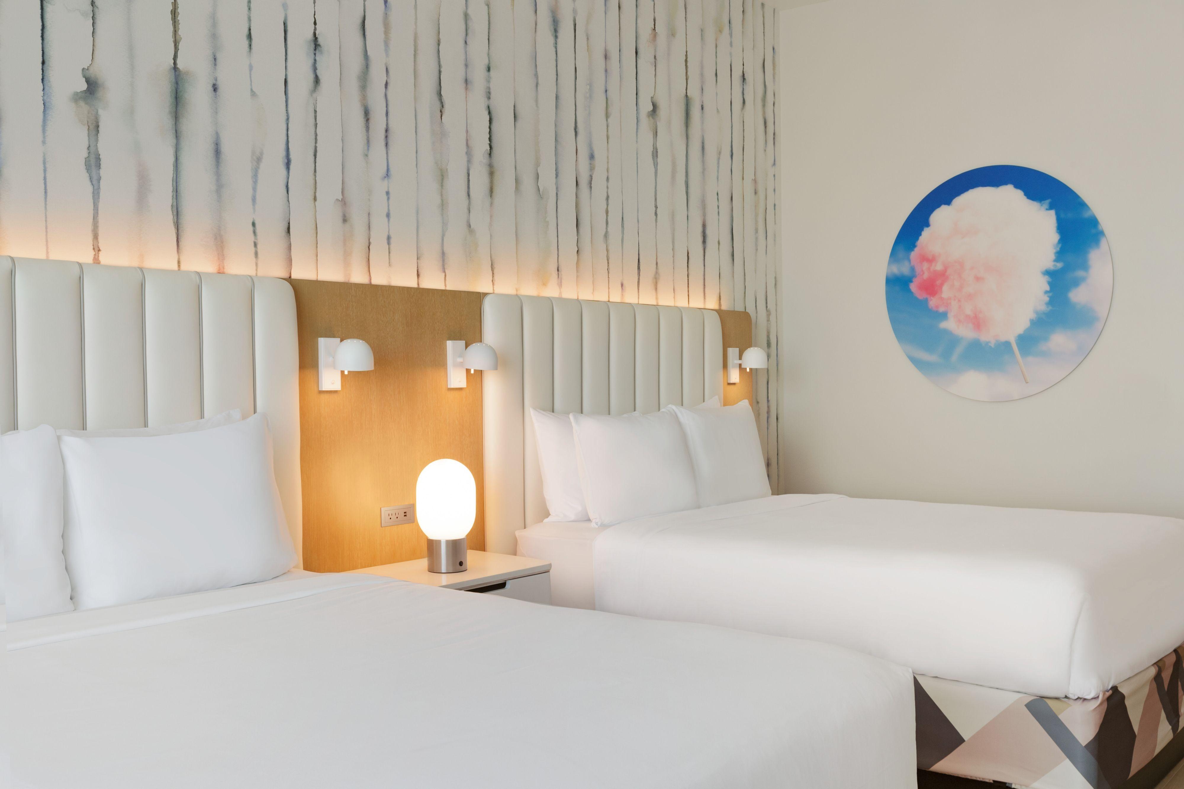 Queen Room with Two Queen Beds and Park View,1331634782:JPEG