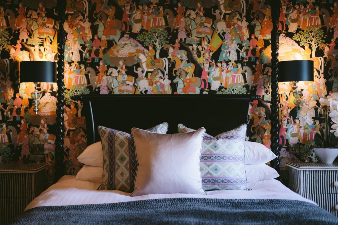 Charlton Hall Junior Suite