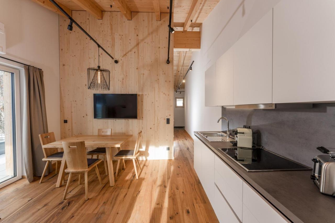 Apartment with Mountain View,1333298636:JPEG