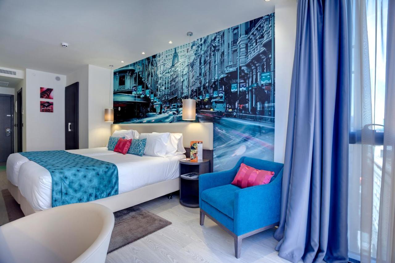 Quarto Premium com 2 Camas de Solteiro