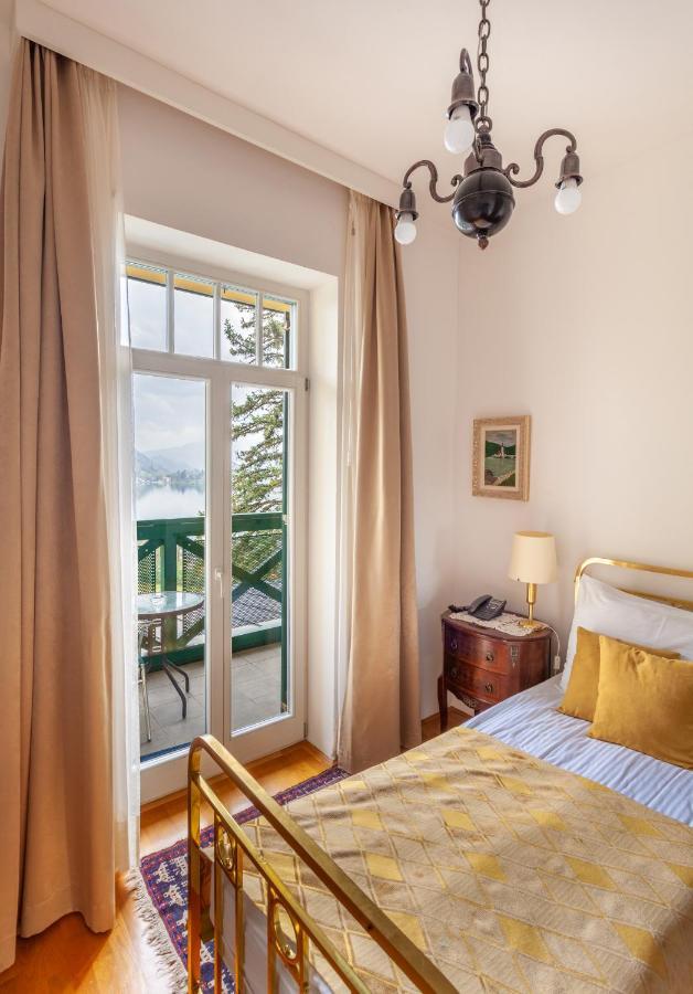 Single Room Balcony Lake View