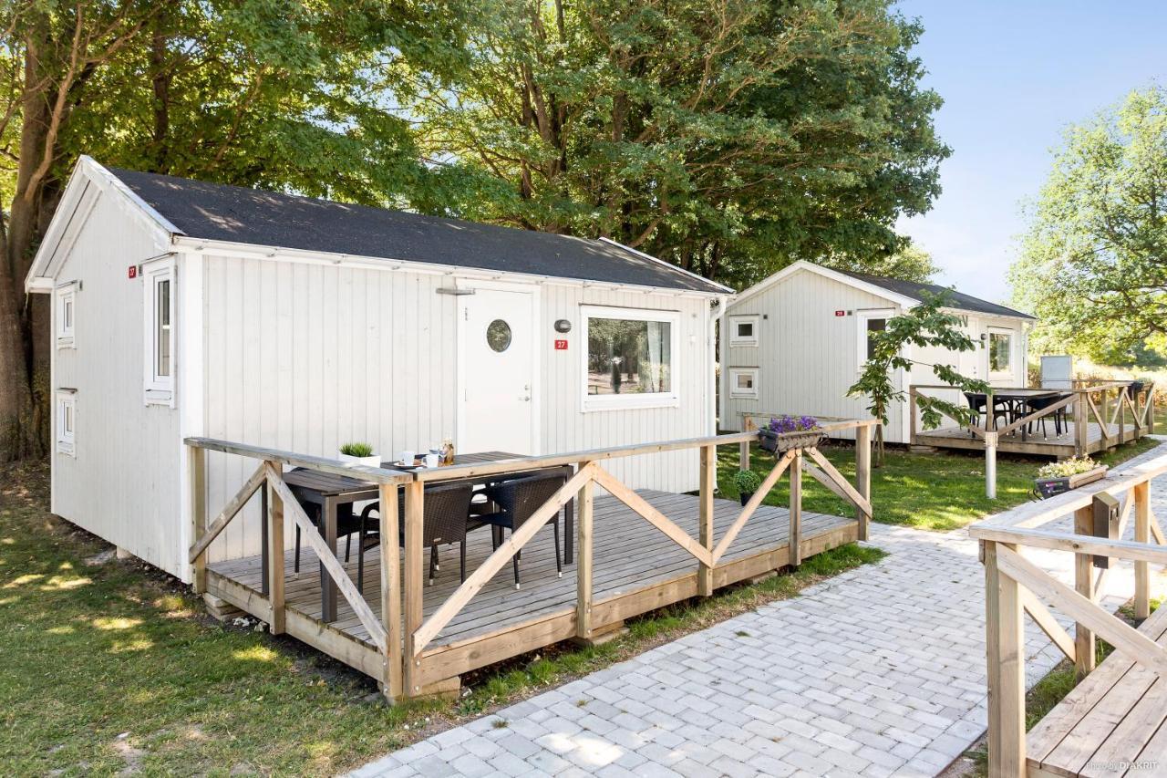 Two-Bedroom Cottage,548221698:JPEG
