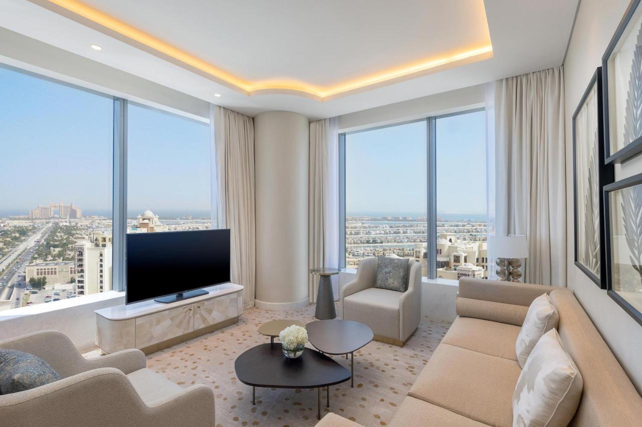 Metropolitan Suite with Sea View, KYMA beach access, Signature St. Regis Butler Service