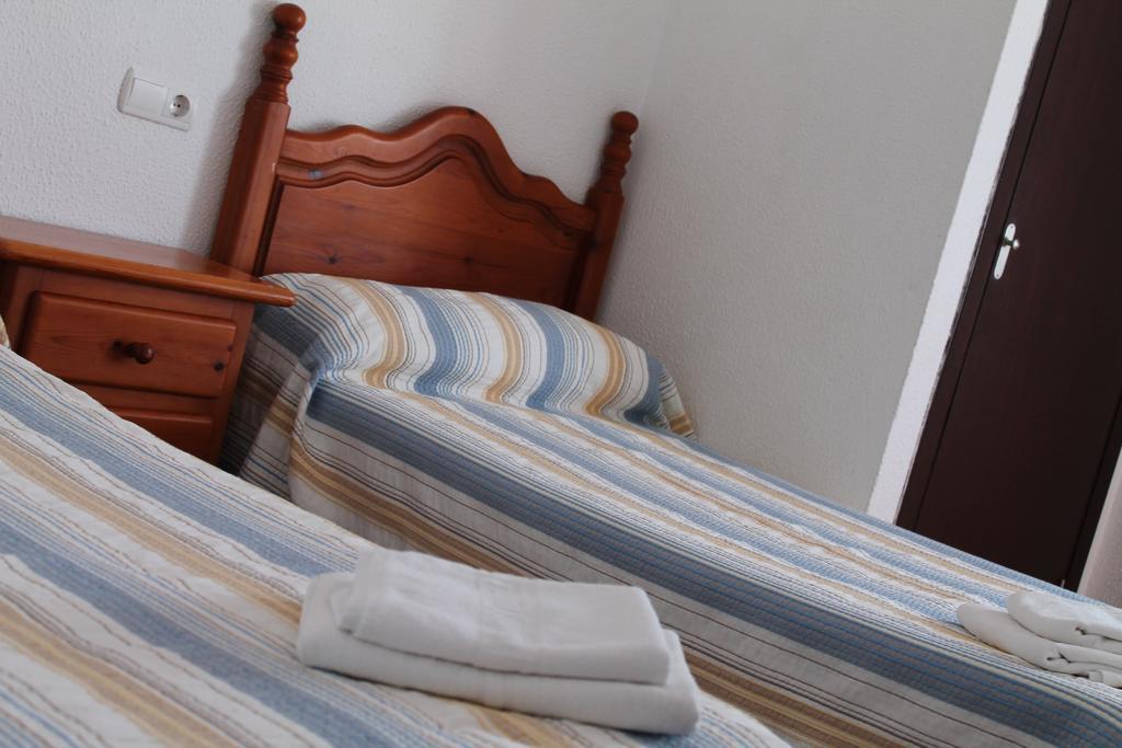 Basic Triple Room