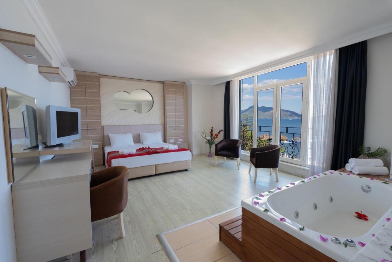 Deluxe Suite met Uitzicht op Zee