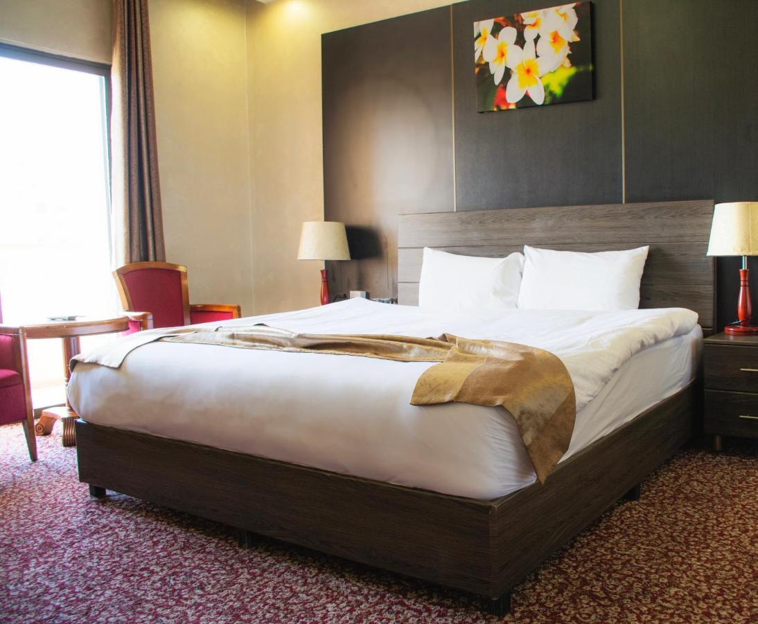 King Room,1651203556:JPEG