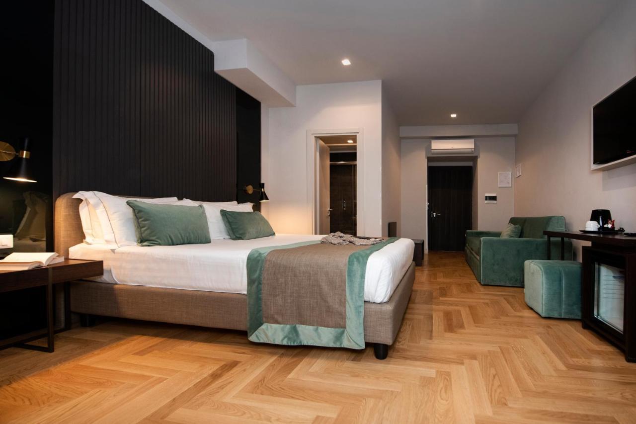 Triple Room Dependance Via Agostino De Pretis 70