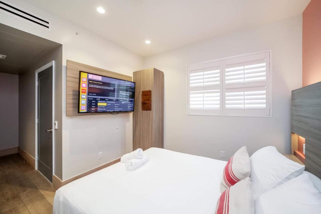 Accessible Room Queen Bed Self Check