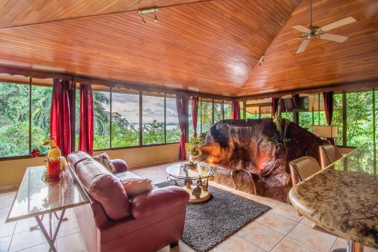 Toucan Suite