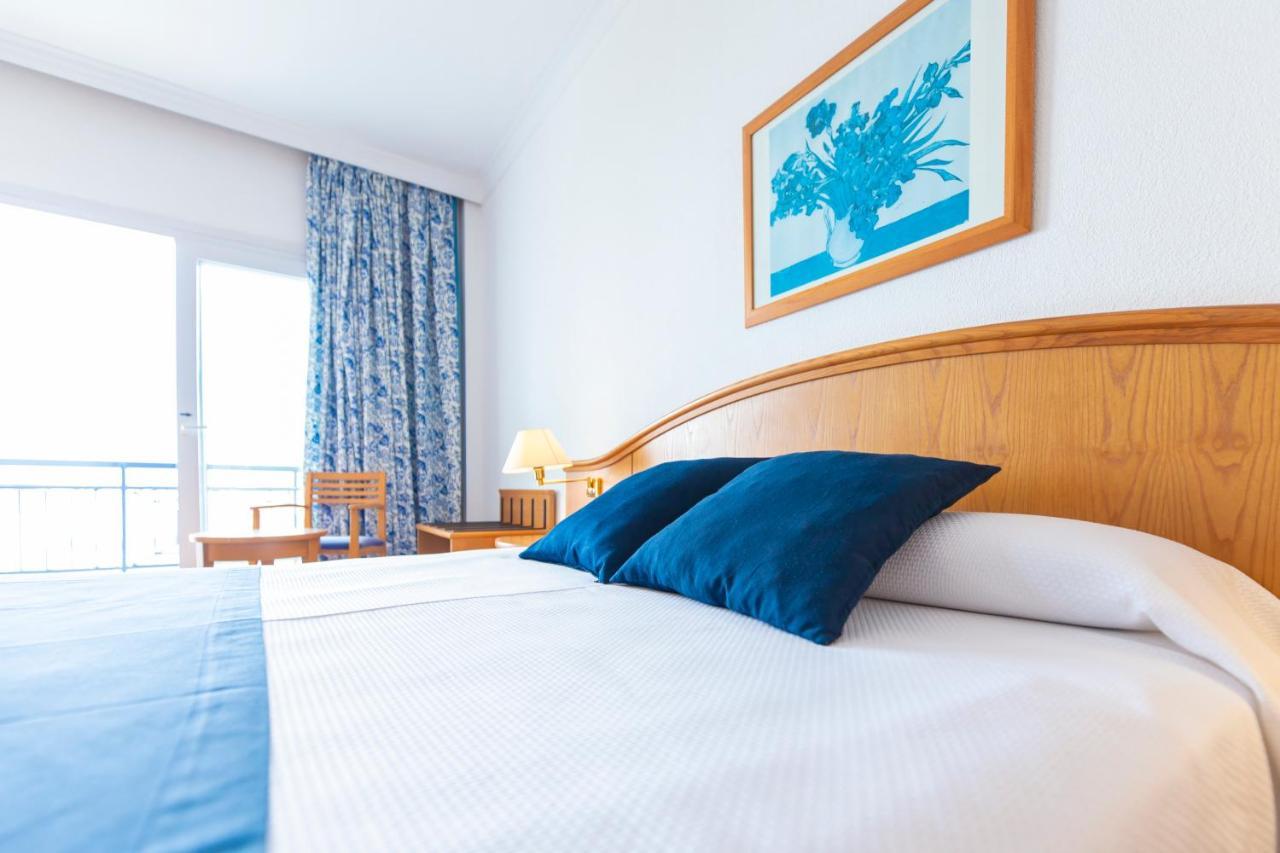 Double or Twin Room Partial Sea View