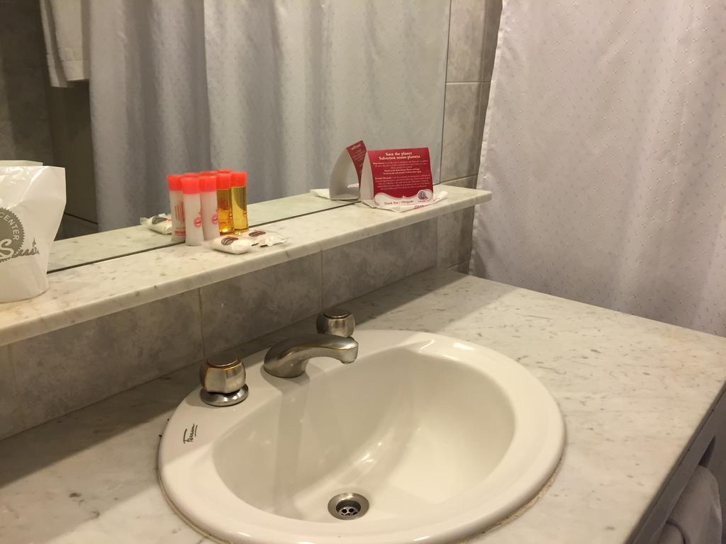 Quarto Duplo Superior com 1 Cama de Casal