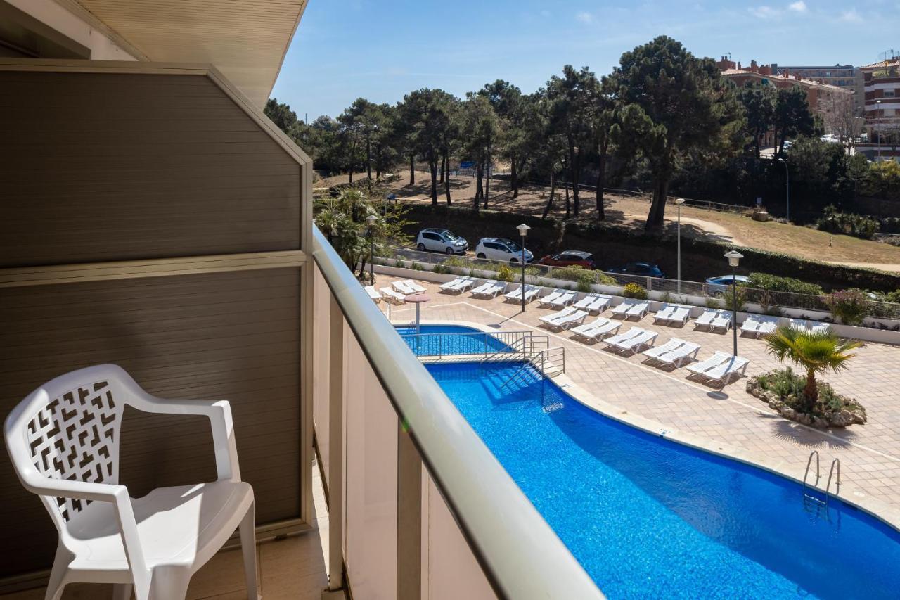 Twin Room with Pool View (2 adults)