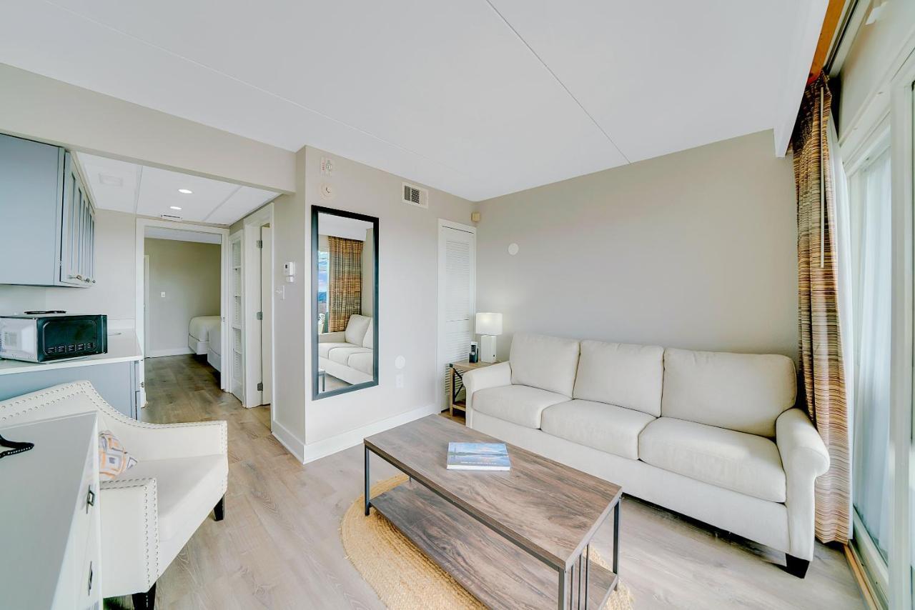 Two Queen Suite Kitchenette Opens to Sundeck