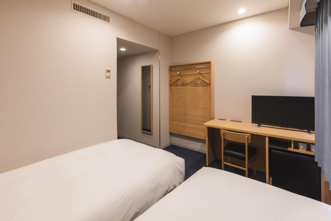 Economy Twin Room Smoking
