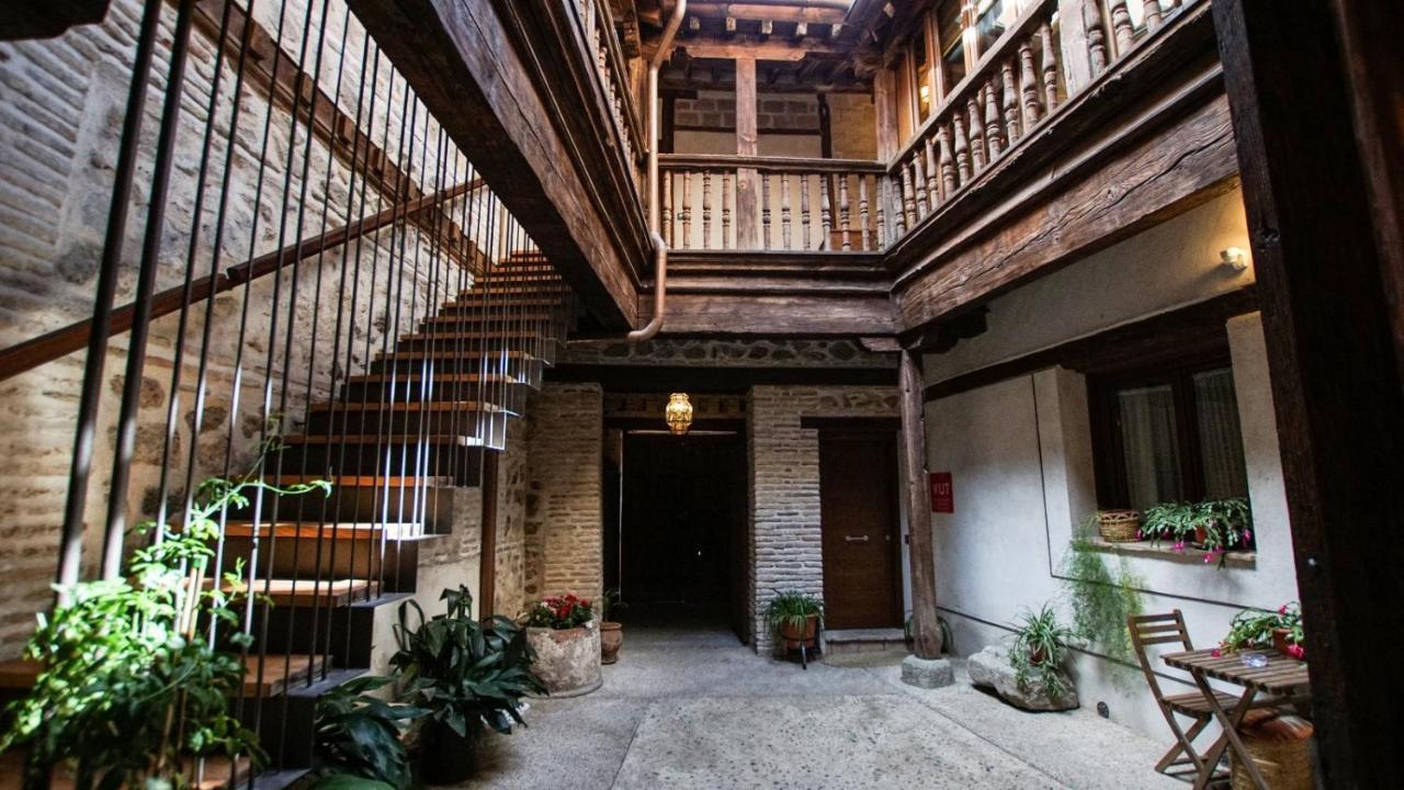One-Bedroom Apartment,1395793958:JPEG