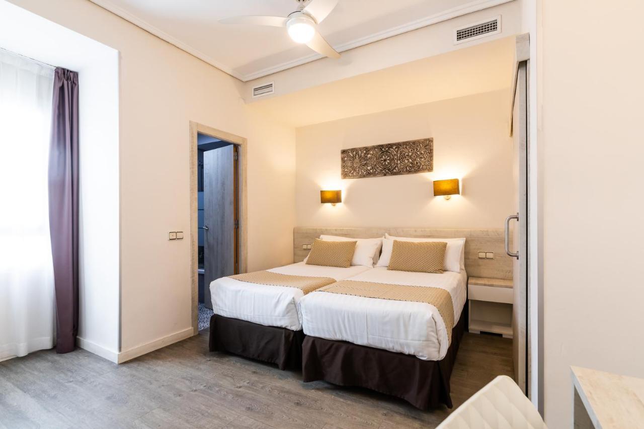 Chambre Triple (3 Adultes)