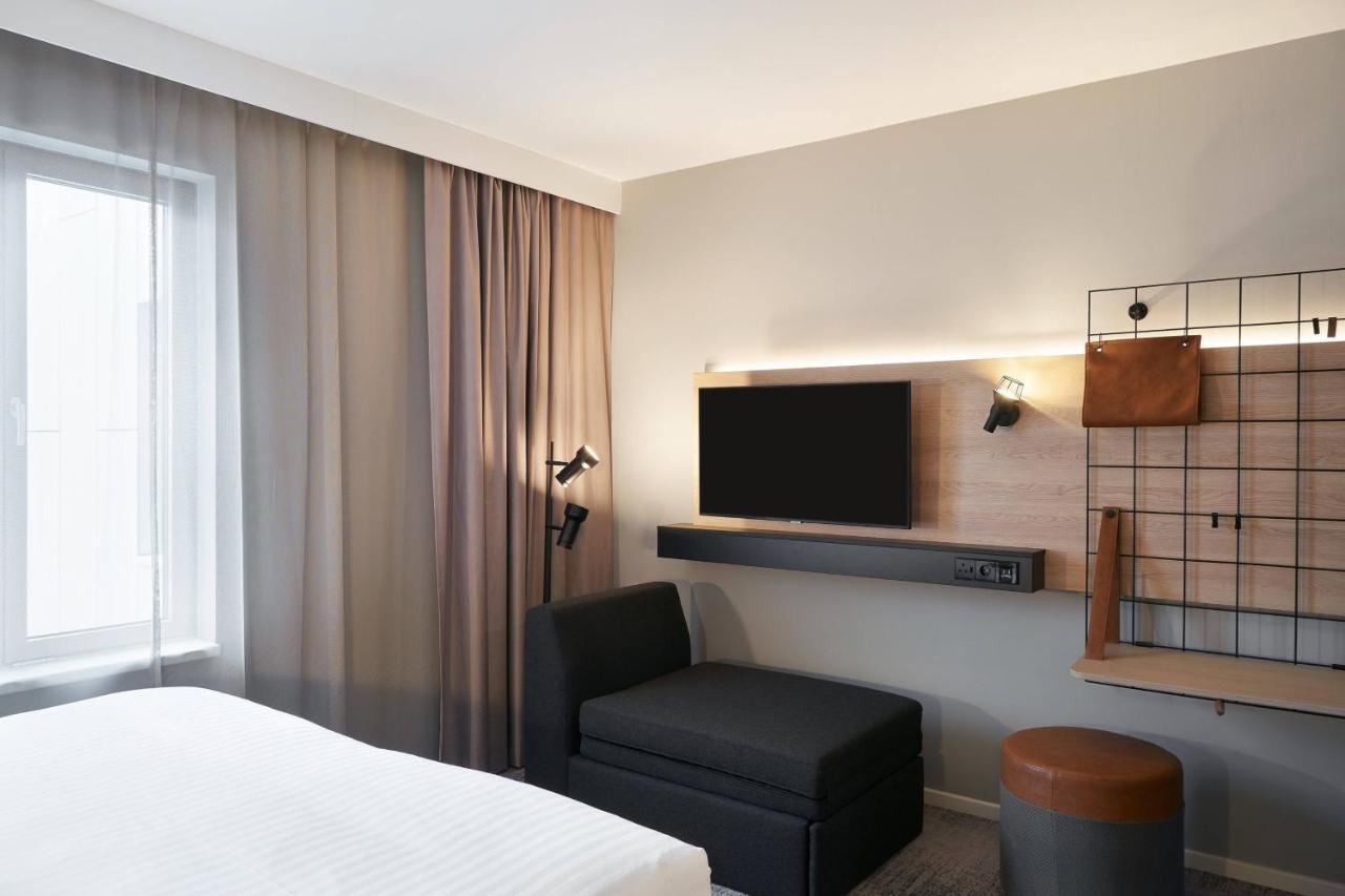 Moxy Extra Sleeper Large Queen Room with Sofa Bed