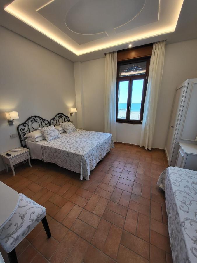 Triple Room with Sea View,1498983112:JPEG