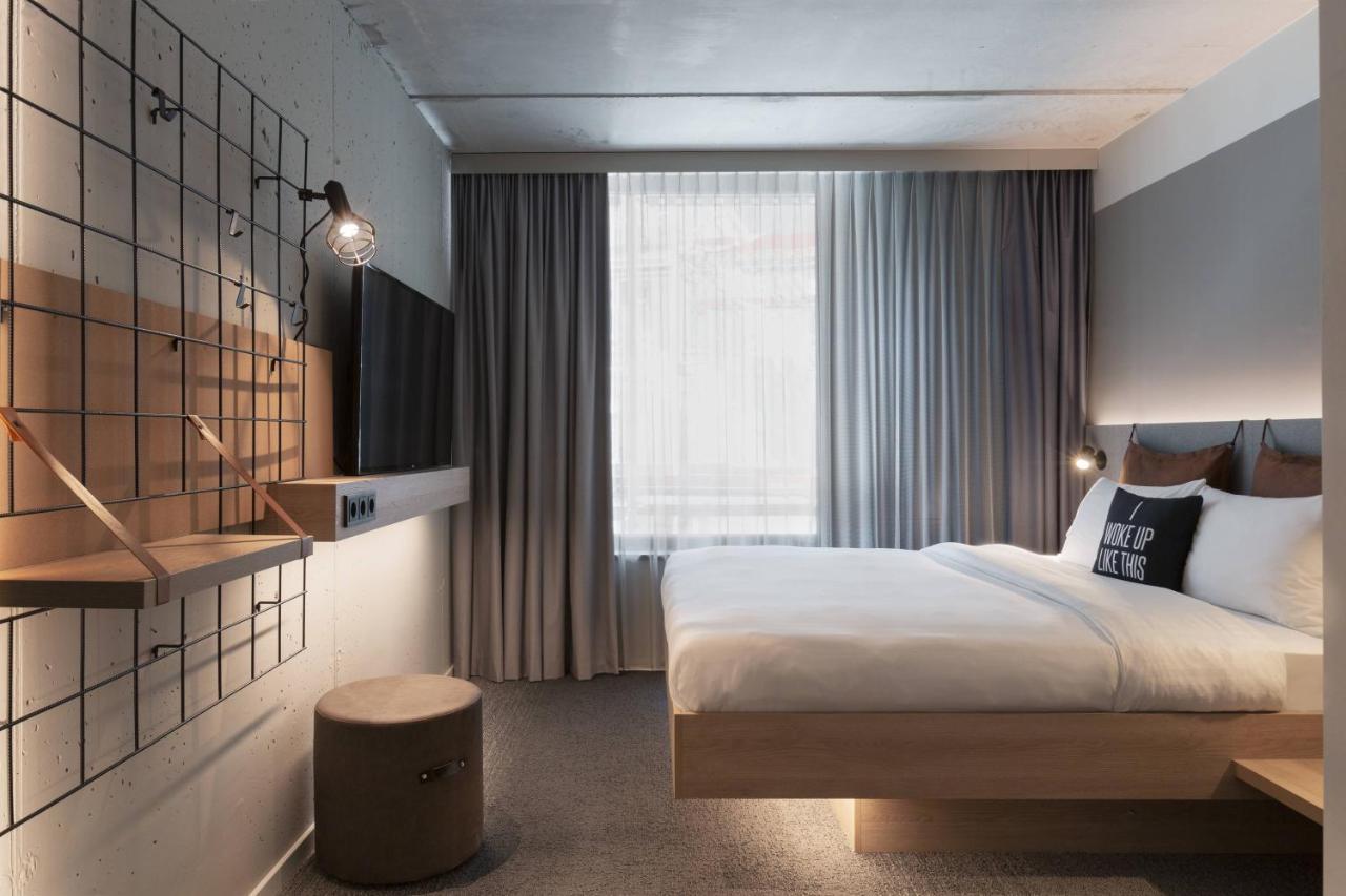 Quarto com Cama Queen-size