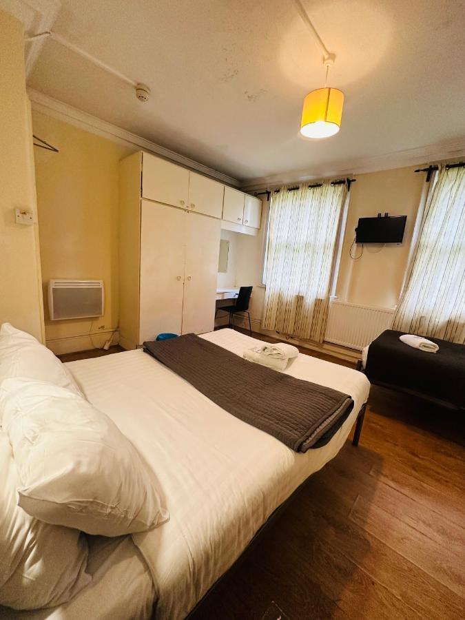 Triple Room Private Bathroom