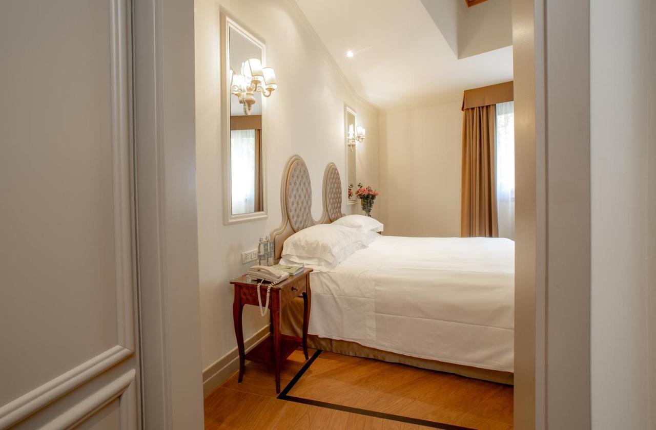 Standard Double Room,1398843857:JPEG